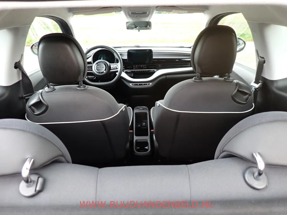 42kWh 88%SOH PASSION CARPLAY / DAB / 16-INCH / CCS
