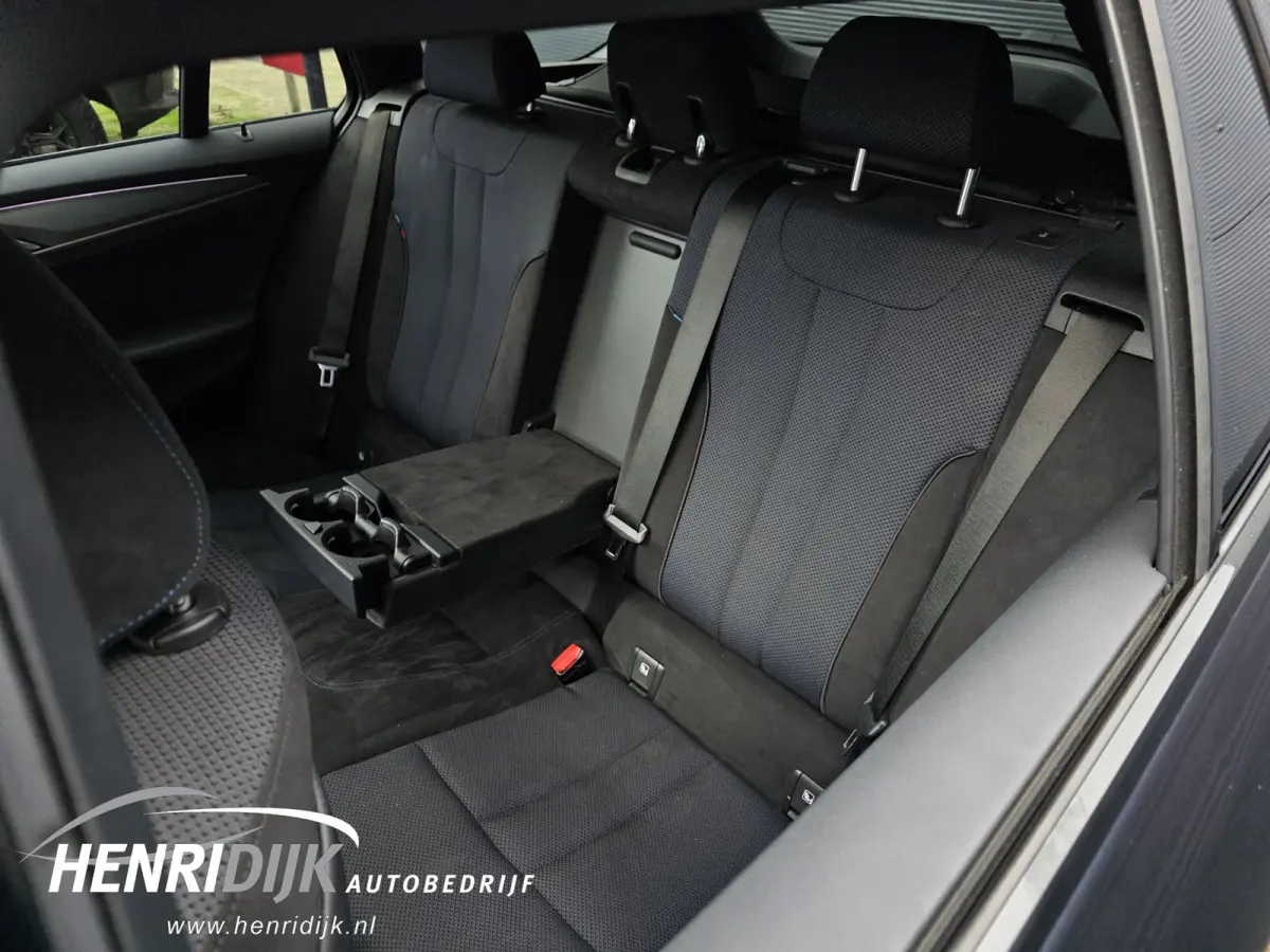 530i xDrive High Executive M Sport Pano / 360 Camera / H&K / Navi / Elek Aklep
