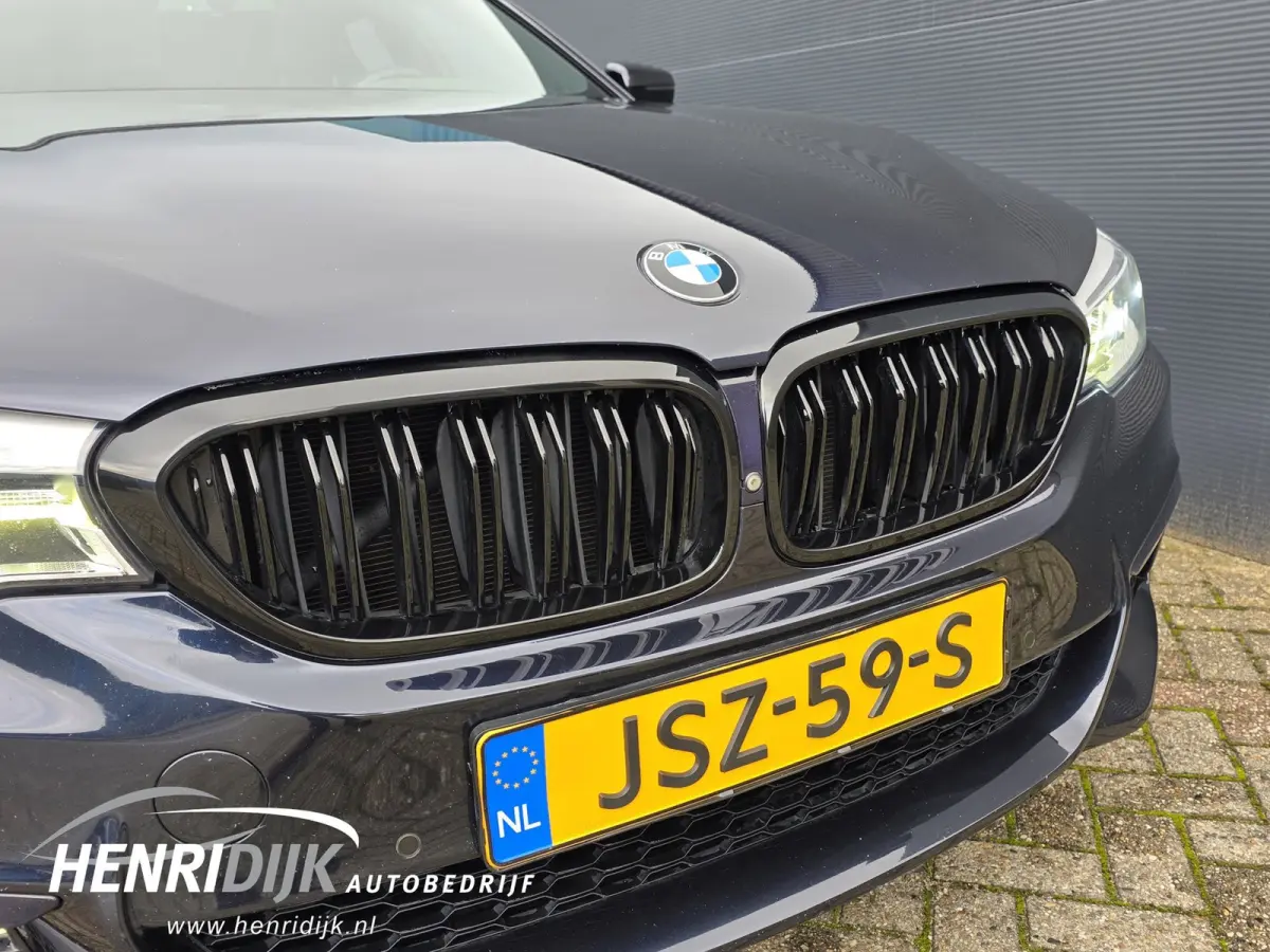 530i xDrive High Executive M Sport Pano / 360 Camera / H&K / Navi / Elek Aklep