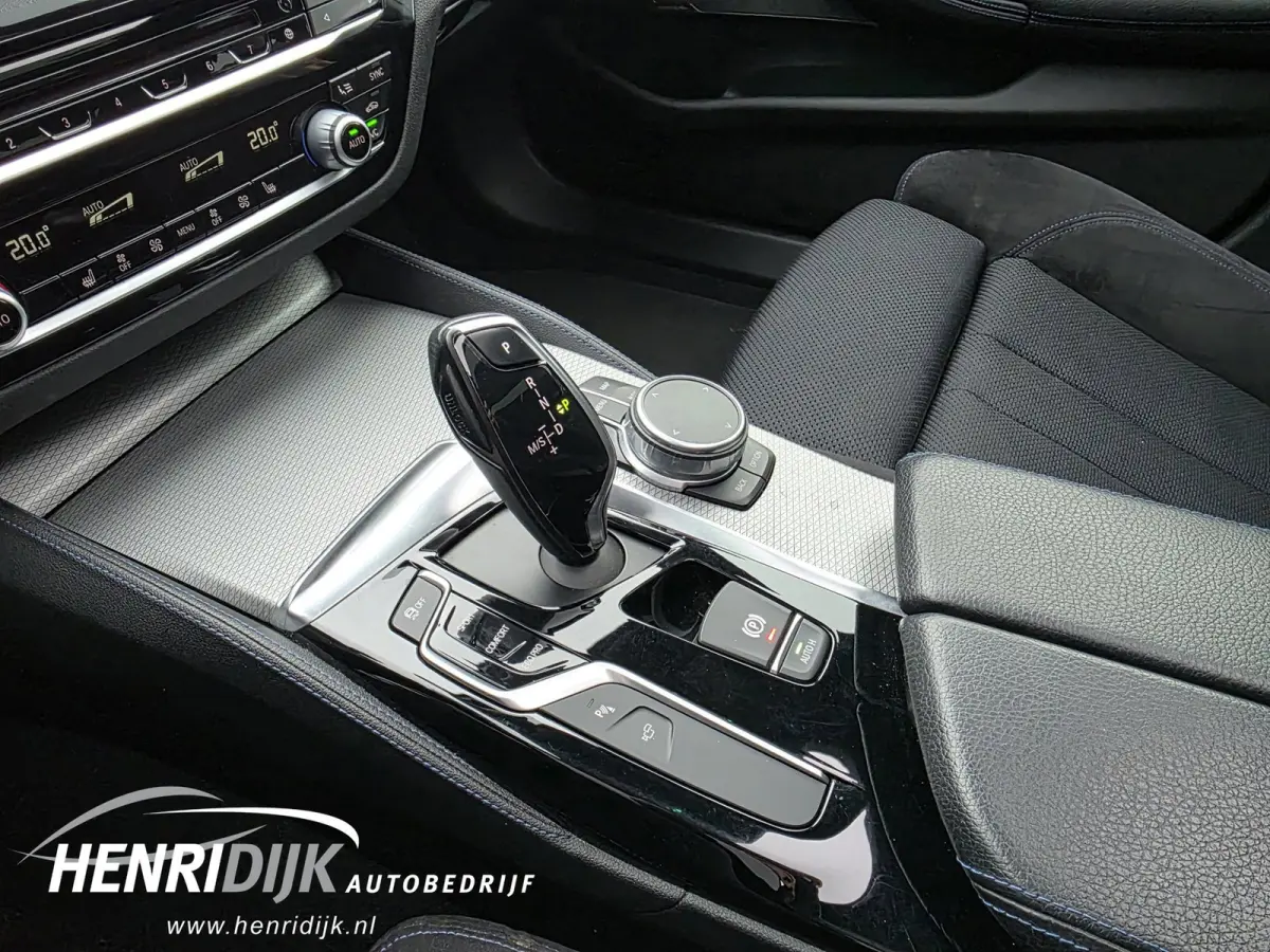 530i xDrive High Executive M Sport Pano / 360 Camera / H&K / Navi / Elek Aklep