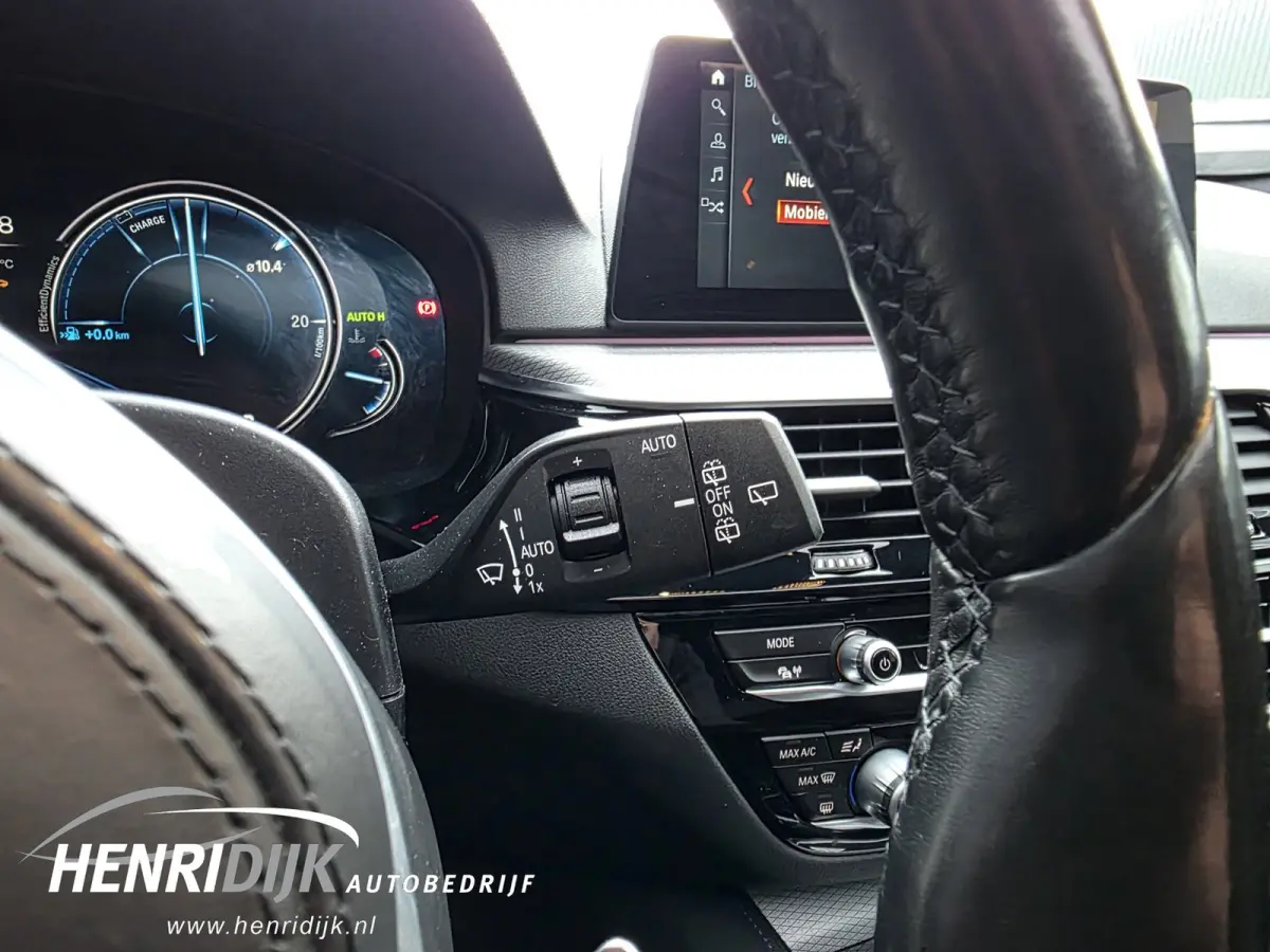 530i xDrive High Executive M Sport Pano / 360 Camera / H&K / Navi / Elek Aklep