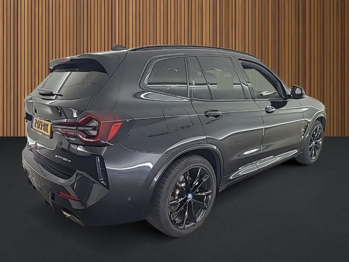 xDrive30e Bns Ed.+ 1e-Eig. & Dealer-Onderh. BOVAG-Garantie. NL-Auto