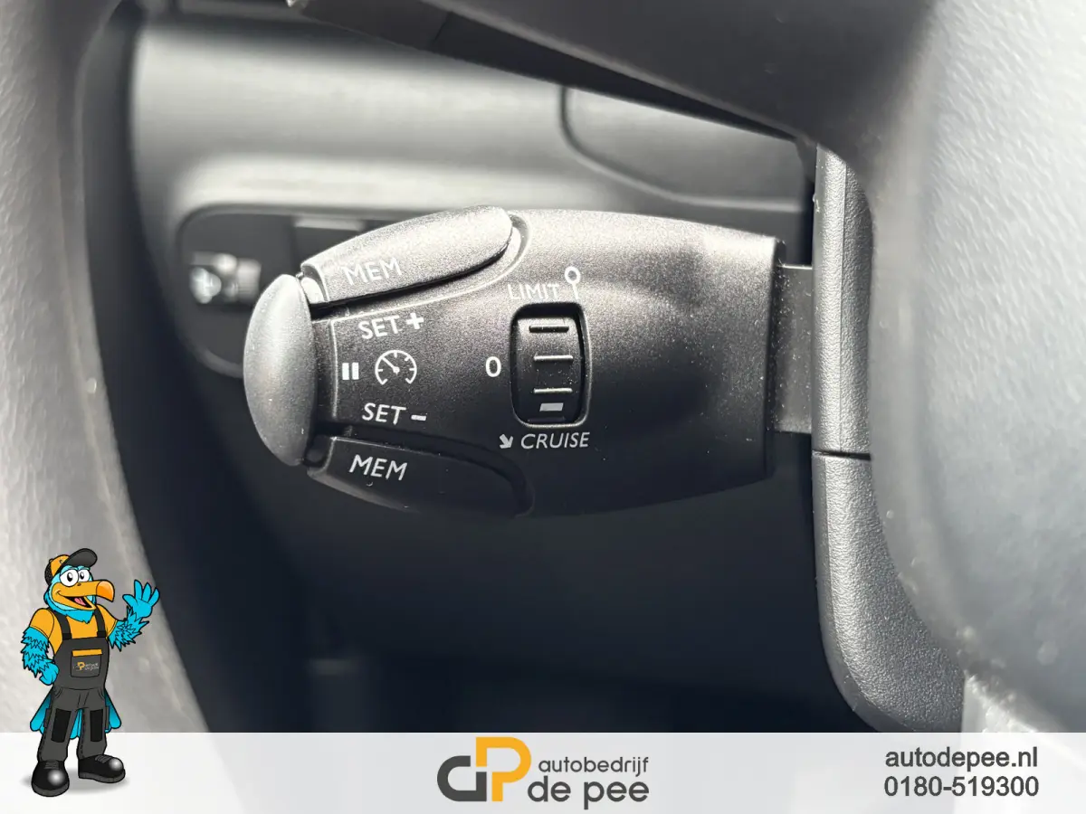 1.2 PureTech Business GARANTIE/CRUISE/CLIMA/CARPLAY/PARKEERSENS./LICHTMETAAL rijklaarprijs!