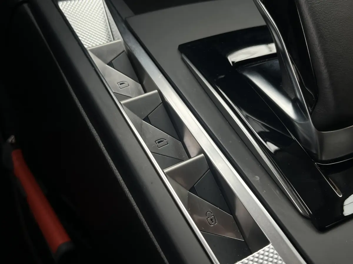 Antoine de saint Exupéry 54 kWh | Camera rondom | Keyless | Stoelverwarming |