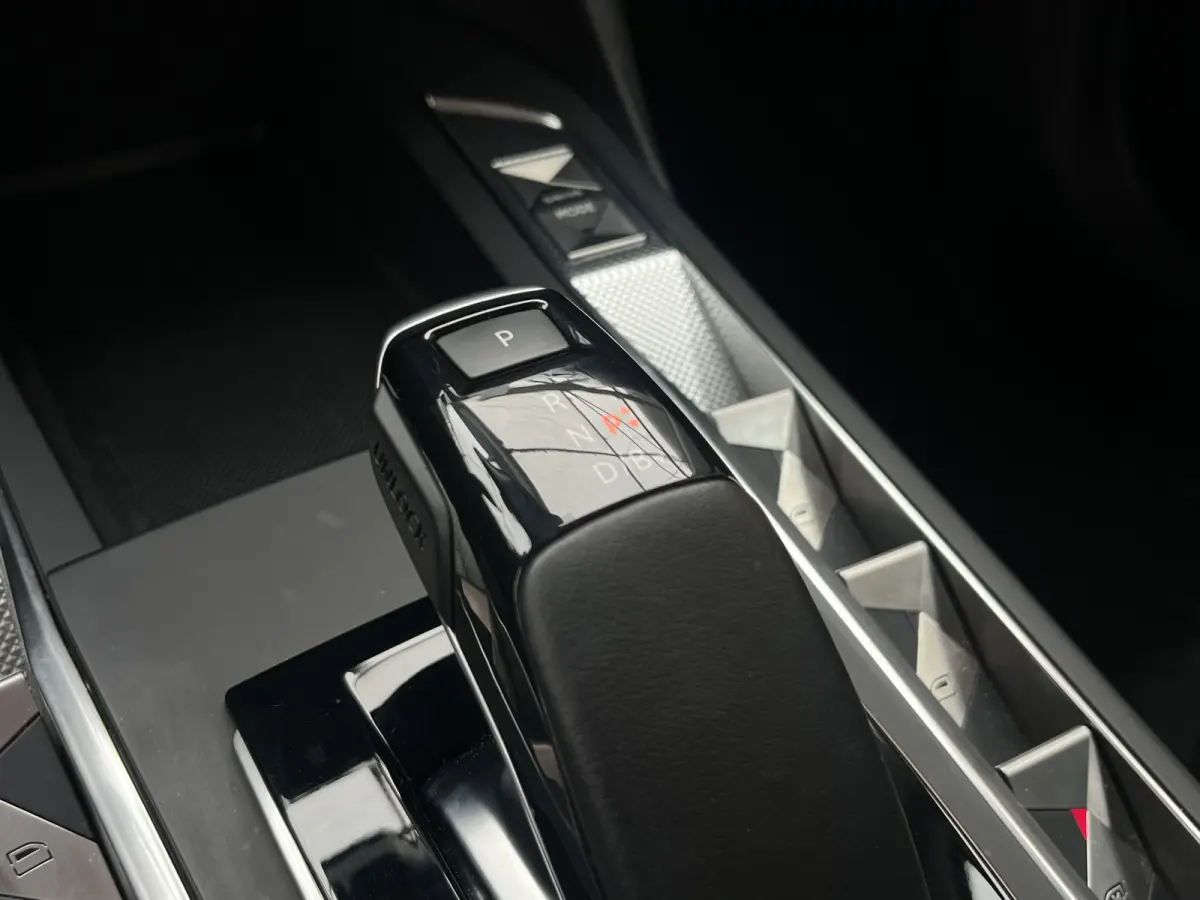 Antoine de saint Exupéry 54 kWh | Camera rondom | Keyless | Stoelverwarming |