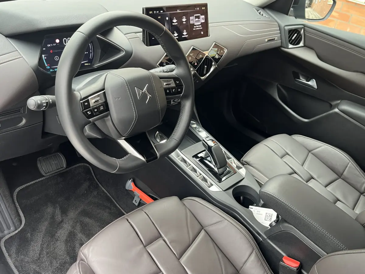 Antoine de saint Exupéry 54 kWh | Camera rondom | Keyless | Stoelverwarming |