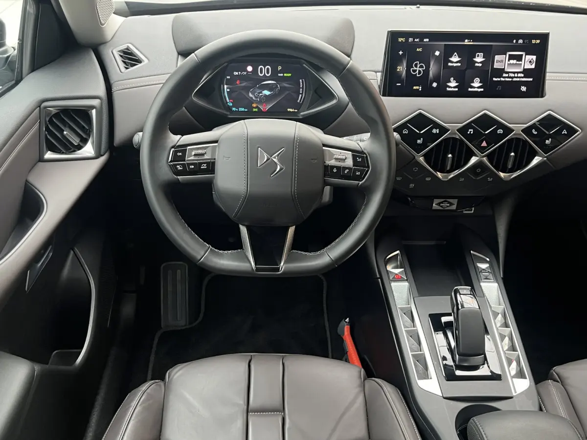 Antoine de saint Exupéry 54 kWh | Camera rondom | Keyless | Stoelverwarming |