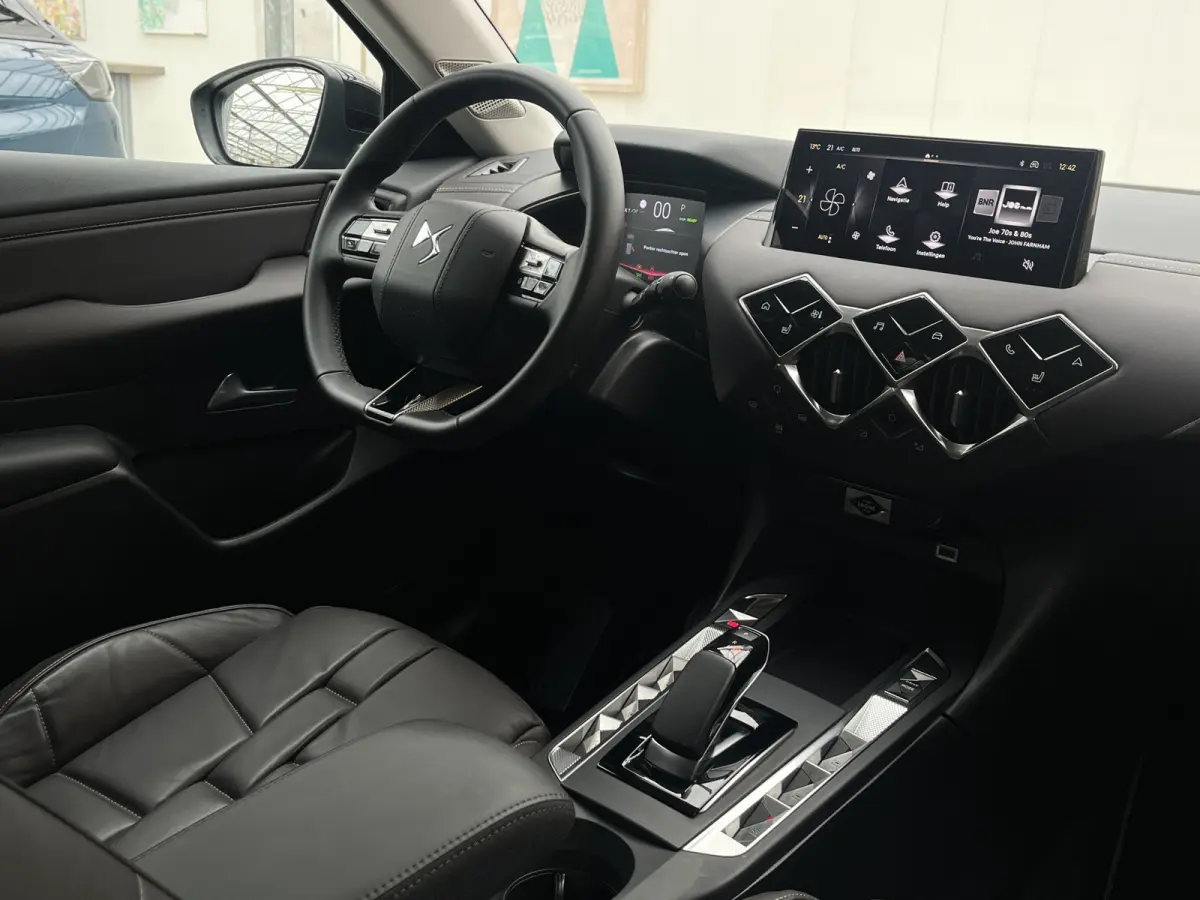 Antoine de saint Exupéry 54 kWh | Camera rondom | Keyless | Stoelverwarming |