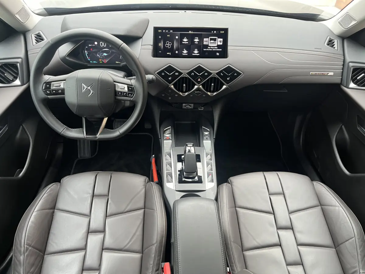 Antoine de saint Exupéry 54 kWh | Camera rondom | Keyless | Stoelverwarming |