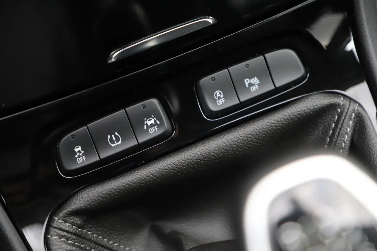 1.2 Turbo Innovation 131PK NIEUWE DB RIEM! Navigatie Achteruitrijcamera Sportstoelen Carplay Android Climate Cruise Control
