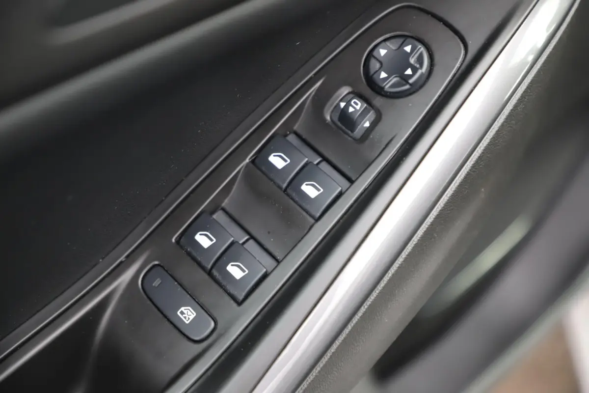1.2 Turbo Innovation 131PK NIEUWE DB RIEM! Navigatie Achteruitrijcamera Sportstoelen Carplay Android Climate Cruise Control