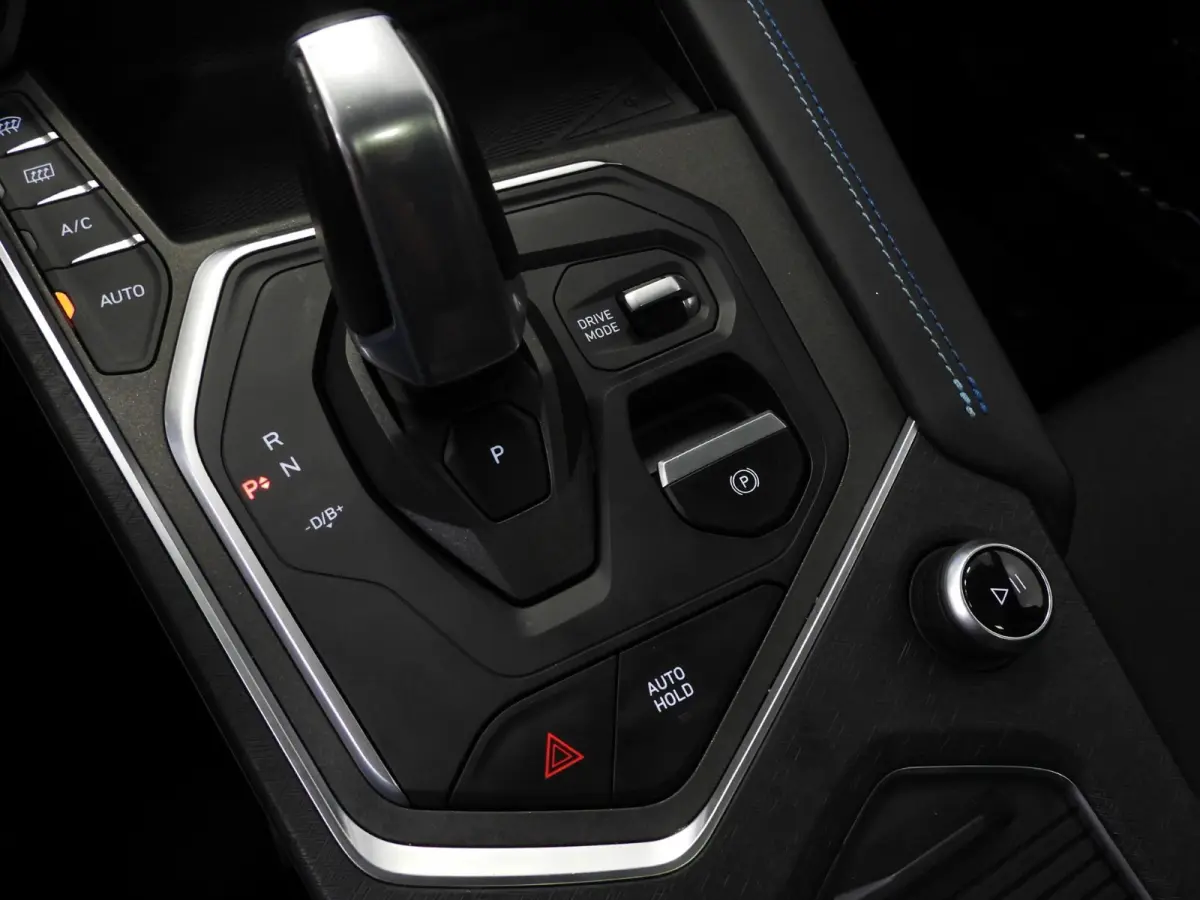 1.5 PHEV BlackEdition NAVI/360CAM/SCHUIFDAK/LED/20"LMV!