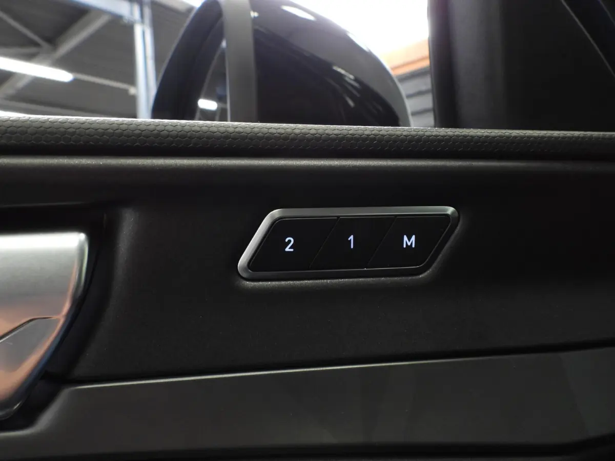 1.5 PHEV BlackEdition NAVI/360CAM/SCHUIFDAK/LED/20"LMV!