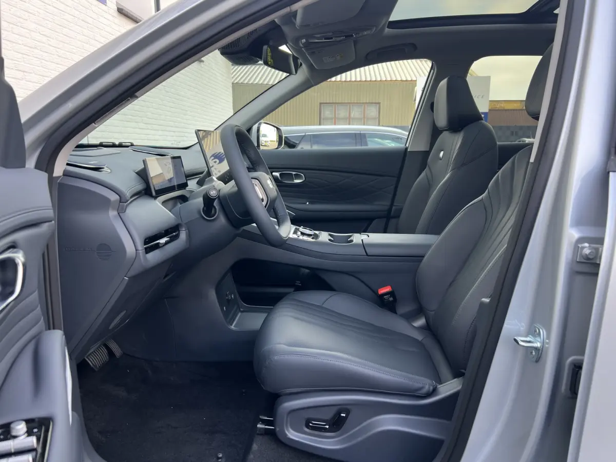 1.5 Max+ PHEV | Long Range | 8 jaar garantie | Geely Specialist | Pano