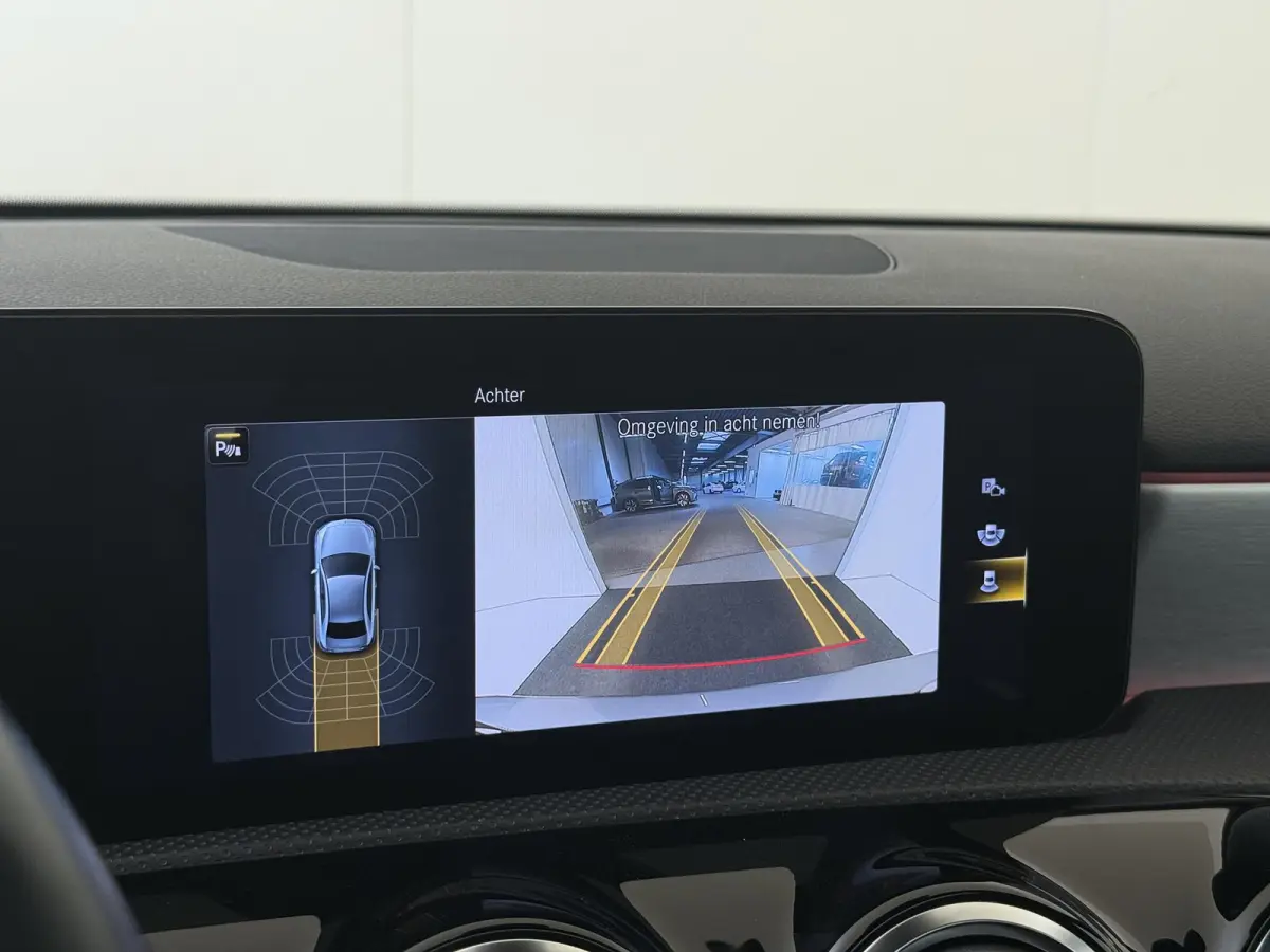 180 Business Solution AMG Premium Plus /Panoramadak /Memory /Keyless /Night-Pakket