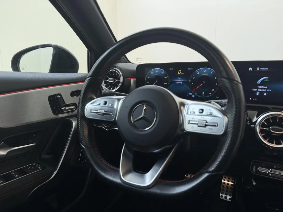 180 Business Solution AMG Premium Plus /Panoramadak /Memory /Keyless /Night-Pakket