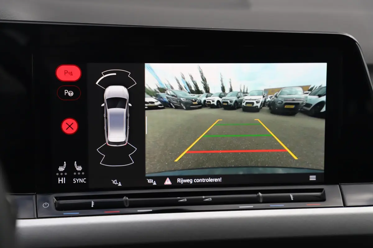 1.0 TSI Life Business 17 inch LMV ErgoComfort Stoelen Navigatie Achteruitrijcamera Carplay Android Sfeerverlichting Adaptive Cruise Clima