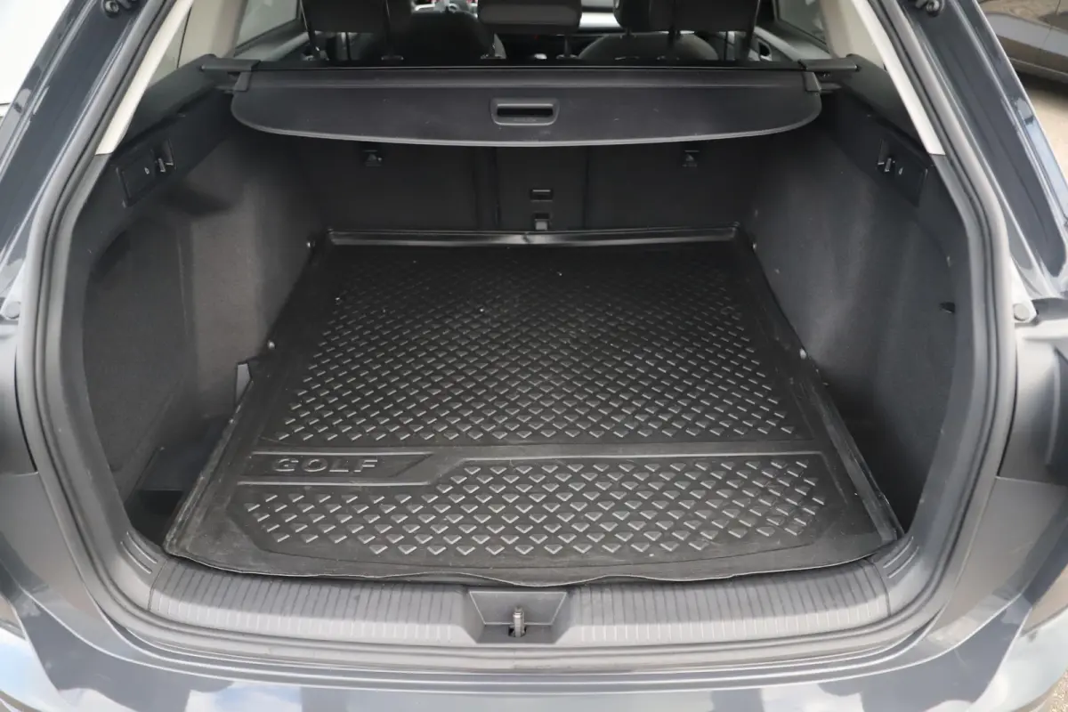1.0 TSI Life Business 17 inch LMV ErgoComfort Stoelen Navigatie Achteruitrijcamera Carplay Android Sfeerverlichting Adaptive Cruise Clima
