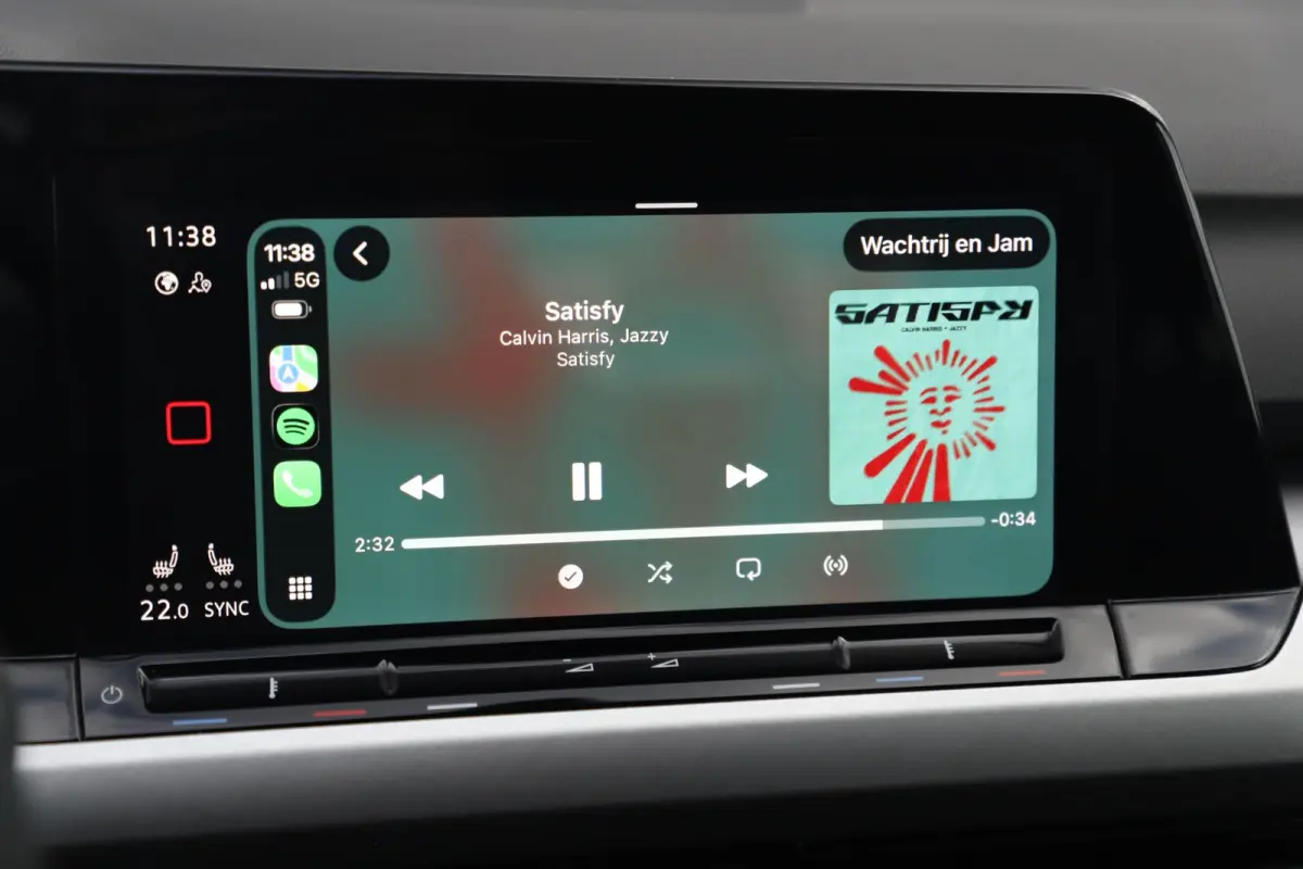 1.0 TSI Life Business 17 inch LMV ErgoComfort Stoelen Navigatie Achteruitrijcamera Carplay Android Sfeerverlichting Adaptive Cruise Clima