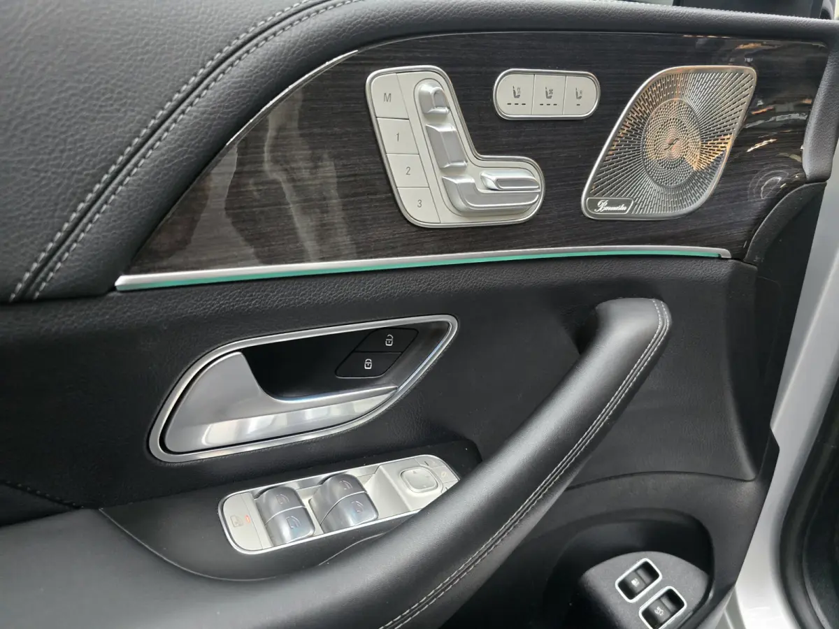 350 e 4MATIC Premium Plus Luchtvering LED Memory Leder Pano Trekhaak LM