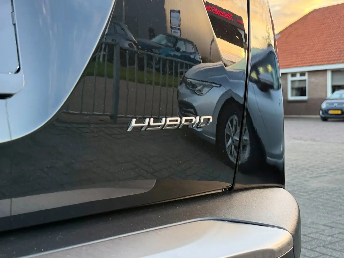 1.2 Hybrid 145PK Allure | Carplay | Rijstrooksensor