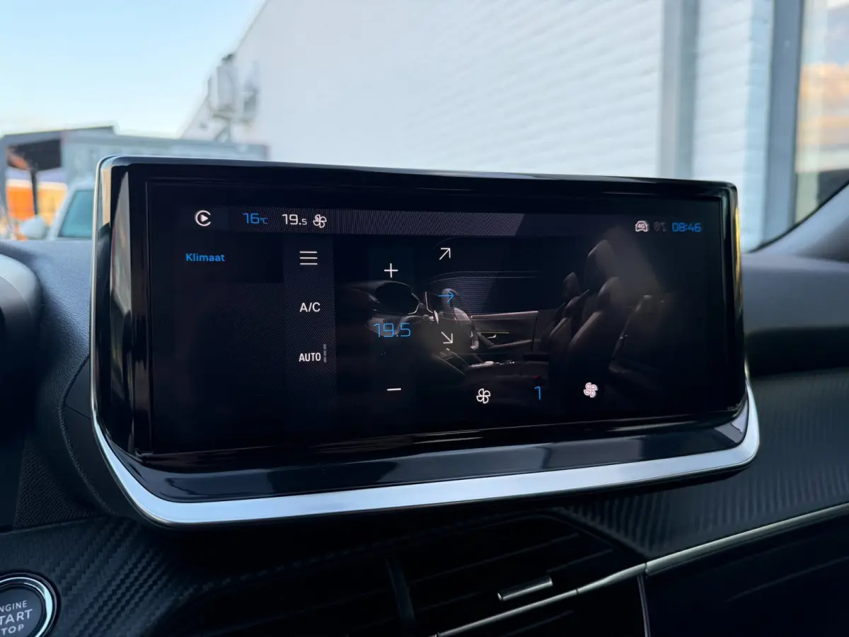 1.2 Hybrid 145PK Allure | Carplay | Rijstrooksensor