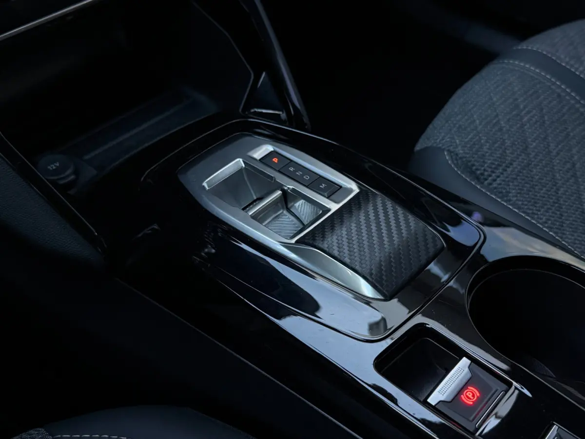 1.2 Hybrid 145PK Allure | Carplay | Rijstrooksensor