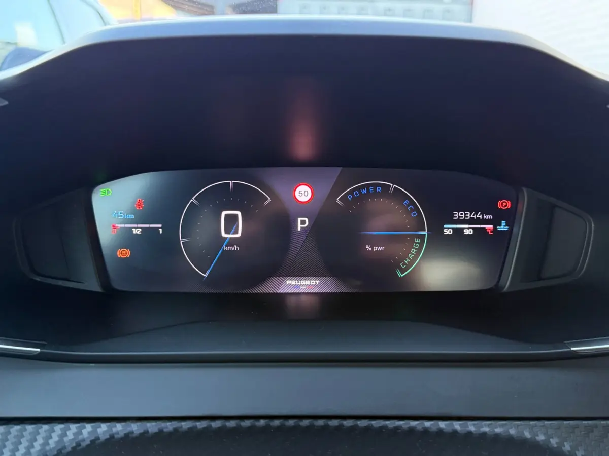 1.2 Hybrid 145PK Allure | Carplay | Rijstrooksensor