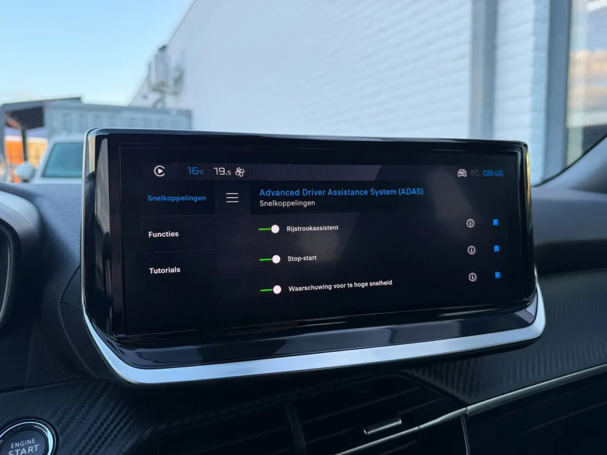 1.2 Hybrid 145PK Allure | Carplay | Rijstrooksensor