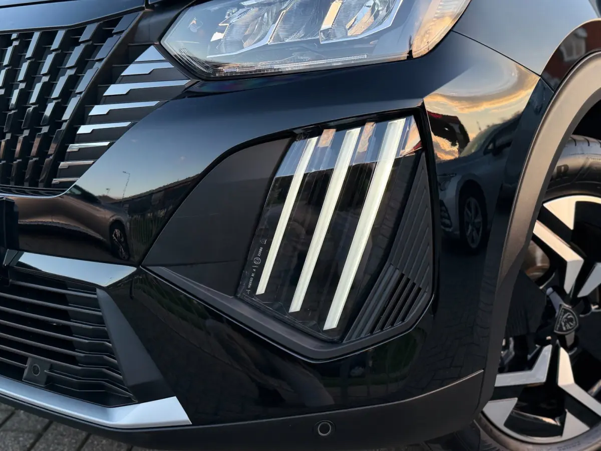 1.2 Hybrid 145PK Allure | Carplay | Rijstrooksensor