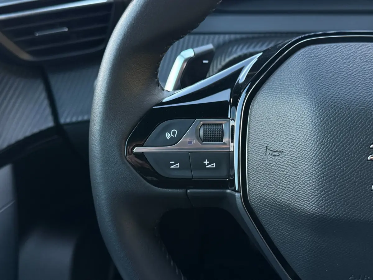 1.2 Hybrid 145PK Allure | Carplay | Rijstrooksensor