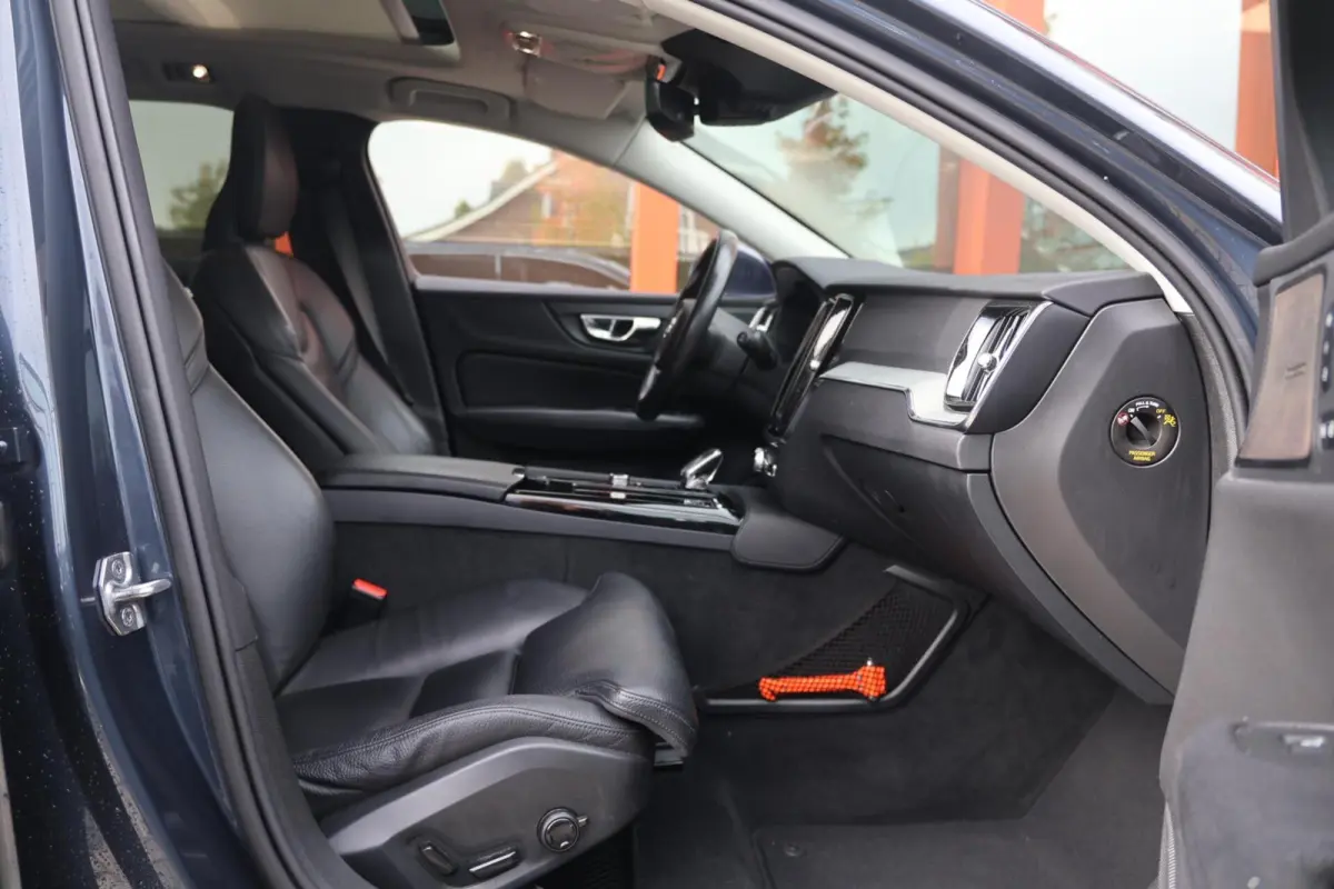 T8 Recharge AWD Inscription | Stoelverwarming | Trekhaak | Parkeercamera | Panoramadak | H/K | BLIS | Pilot Assist | Keyless