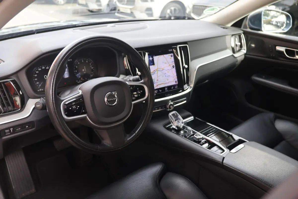 T8 Recharge AWD Inscription | Stoelverwarming | Trekhaak | Parkeercamera | Panoramadak | H/K | BLIS | Pilot Assist | Keyless