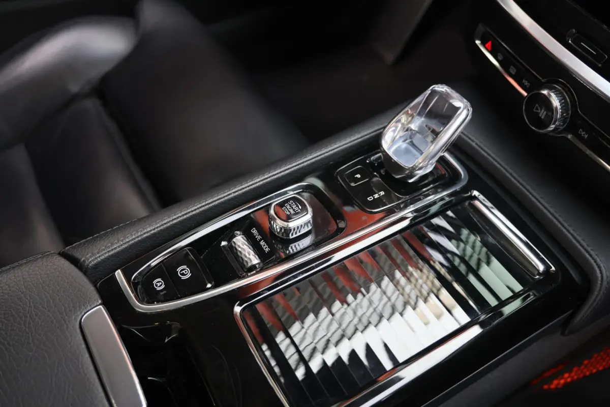 T8 Recharge AWD Inscription | Stoelverwarming | Trekhaak | Parkeercamera | Panoramadak | H/K | BLIS | Pilot Assist | Keyless