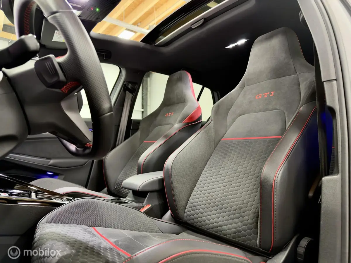 8.5 2.0 TSI GTI Clubsport | Pano | HuD | H/K | IQ | Black Style | Dodehoek | Alcantara/Leer | Camera | Stoel- & Stuurverwarming | AutoPilot | Sfeer | 301PK