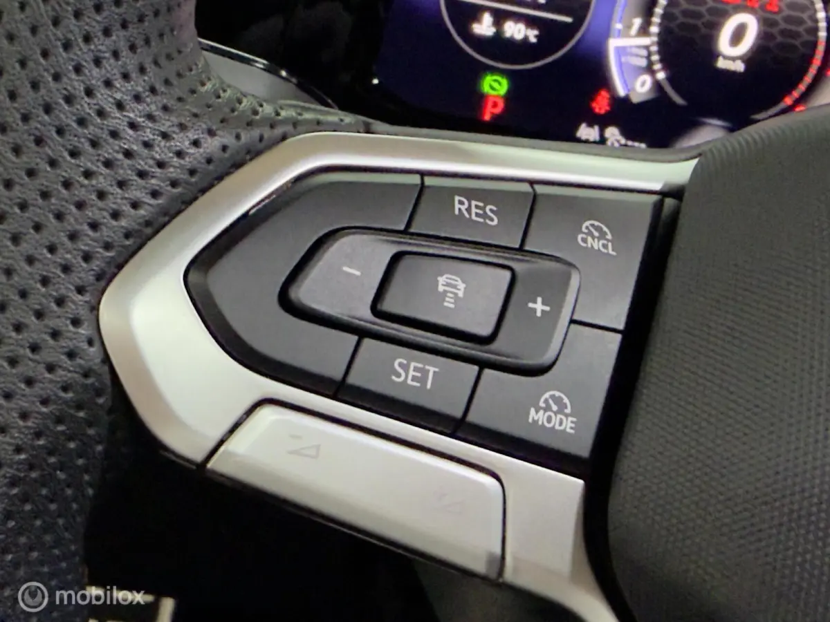 8.5 2.0 TSI GTI Clubsport | Pano | HuD | H/K | IQ | Black Style | Dodehoek | Alcantara/Leer | Camera | Stoel- & Stuurverwarming | AutoPilot | Sfeer | 301PK