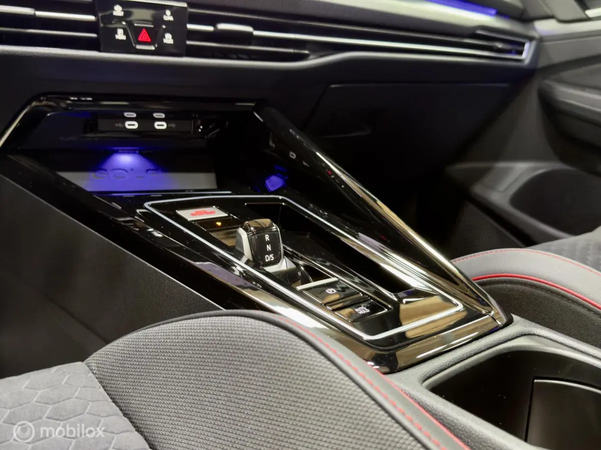 8.5 2.0 TSI GTI Clubsport | Pano | HuD | H/K | IQ | Black Style | Dodehoek | Alcantara/Leer | Camera | Stoel- & Stuurverwarming | AutoPilot | Sfeer | 301PK