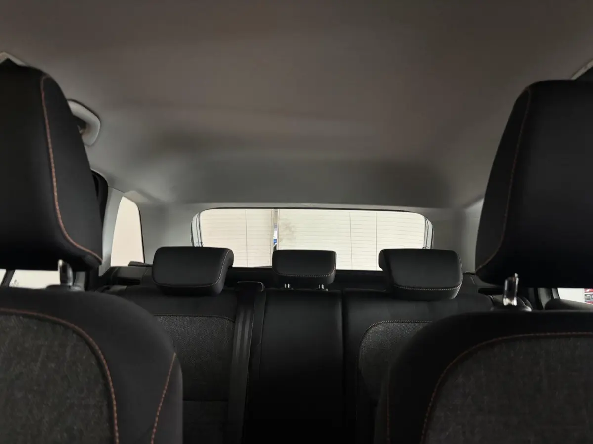 1.0 TSI Business Edition,Navigatie,Trekhaak