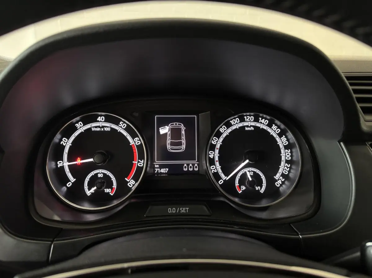 1.0 TSI Business Edition,Navigatie,Trekhaak