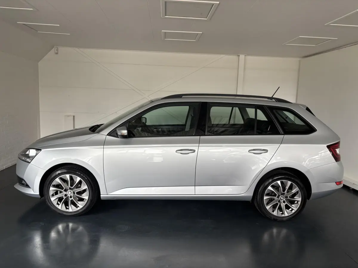 1.0 TSI Business Edition,Navigatie,Trekhaak