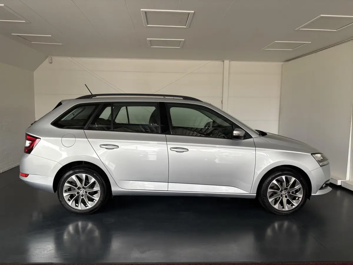1.0 TSI Business Edition,Navigatie,Trekhaak