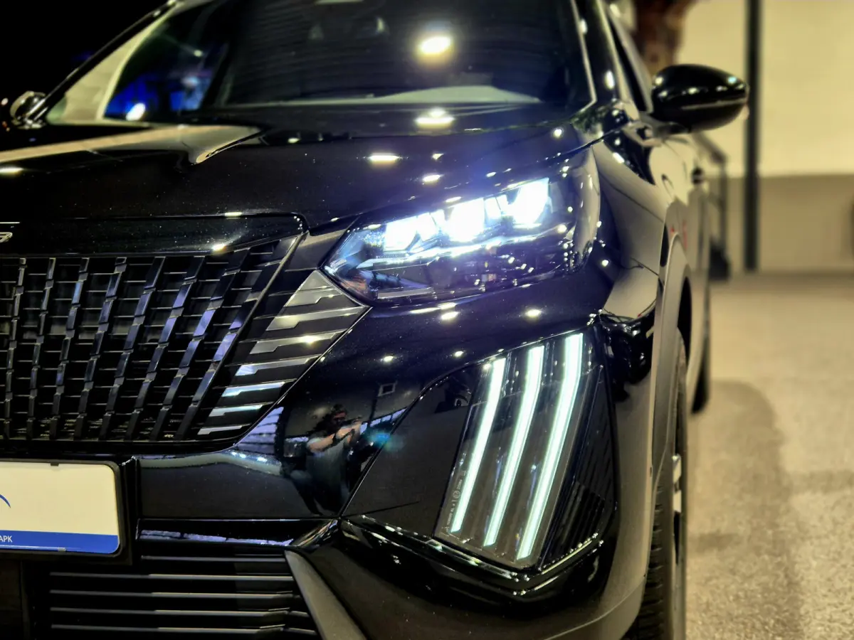 1.2 Hybrid 145 GT 360 Camera | Groot Navi | Carplay/Android | LED | Half leer | Dode-hoek