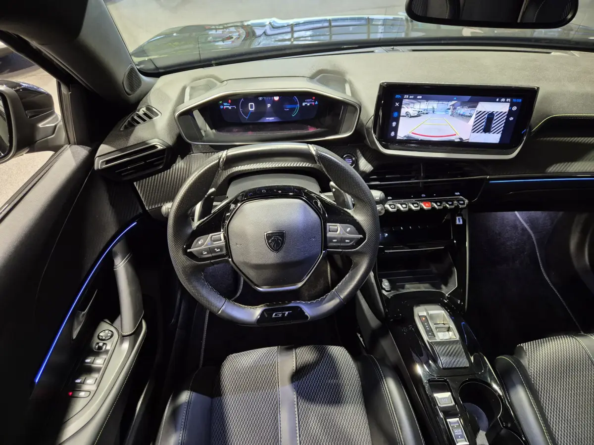1.2 Hybrid 145 GT 360 Camera | Groot Navi | Carplay/Android | LED | Half leer | Dode-hoek