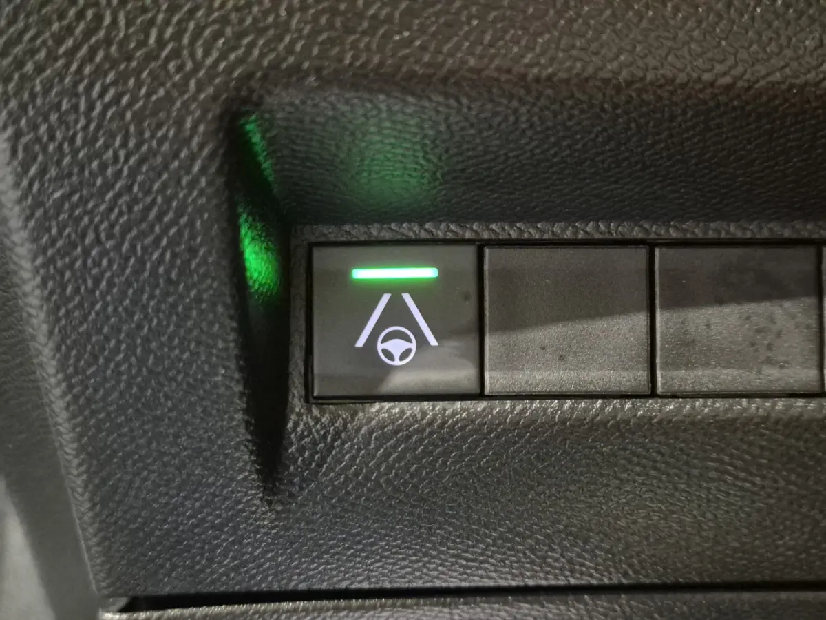 1.2 Hybrid 145 GT 360 Camera | Groot Navi | Carplay/Android | LED | Half leer | Dode-hoek