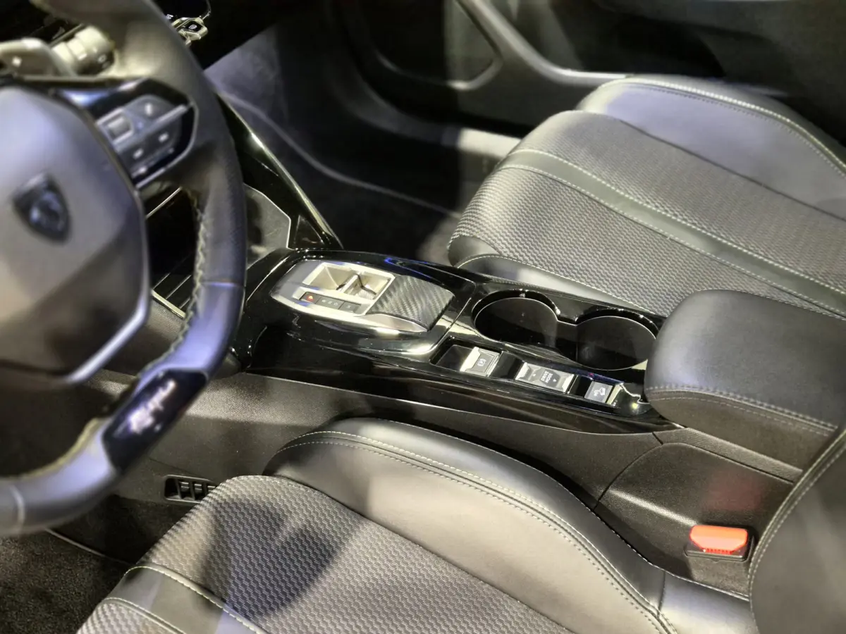 1.2 Hybrid 145 GT 360 Camera | Groot Navi | Carplay/Android | LED | Half leer | Dode-hoek