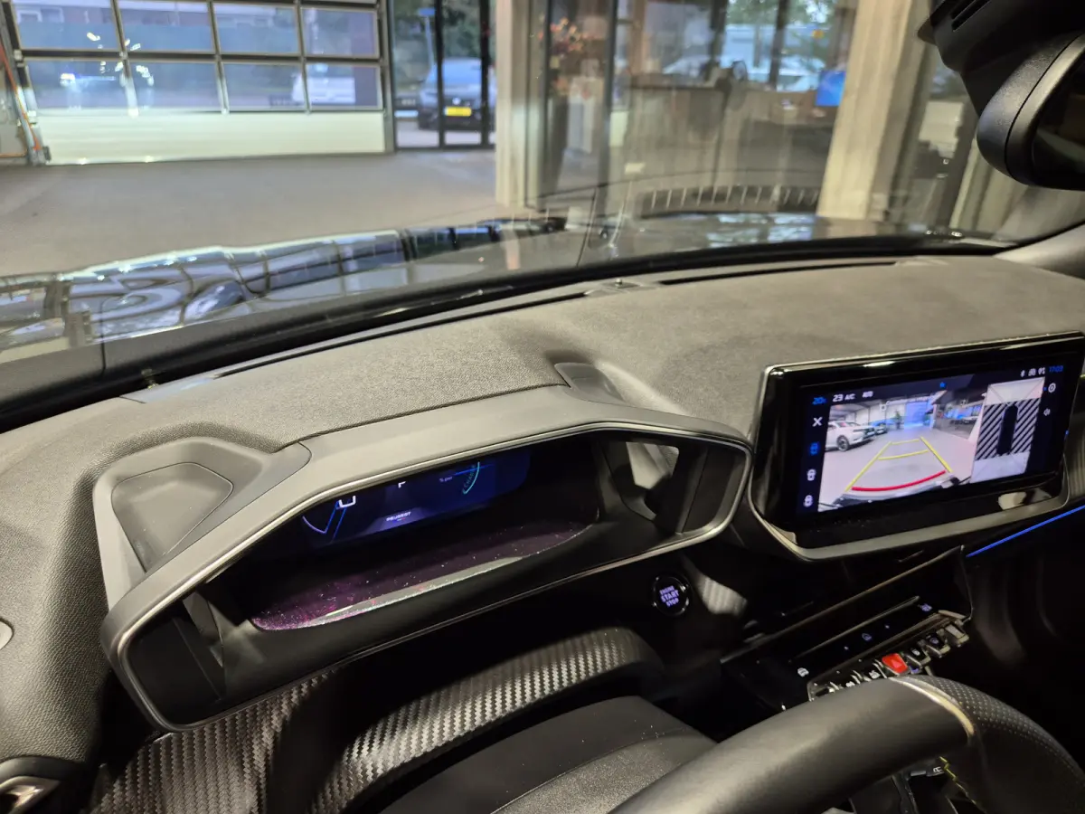 1.2 Hybrid 145 GT 360 Camera | Groot Navi | Carplay/Android | LED | Half leer | Dode-hoek