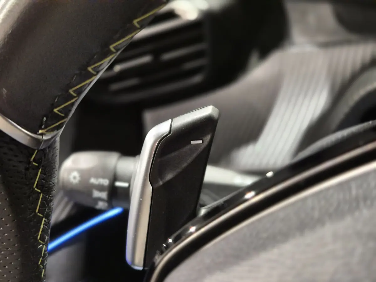 1.2 Hybrid 145 GT 360 Camera | Groot Navi | Carplay/Android | LED | Half leer | Dode-hoek
