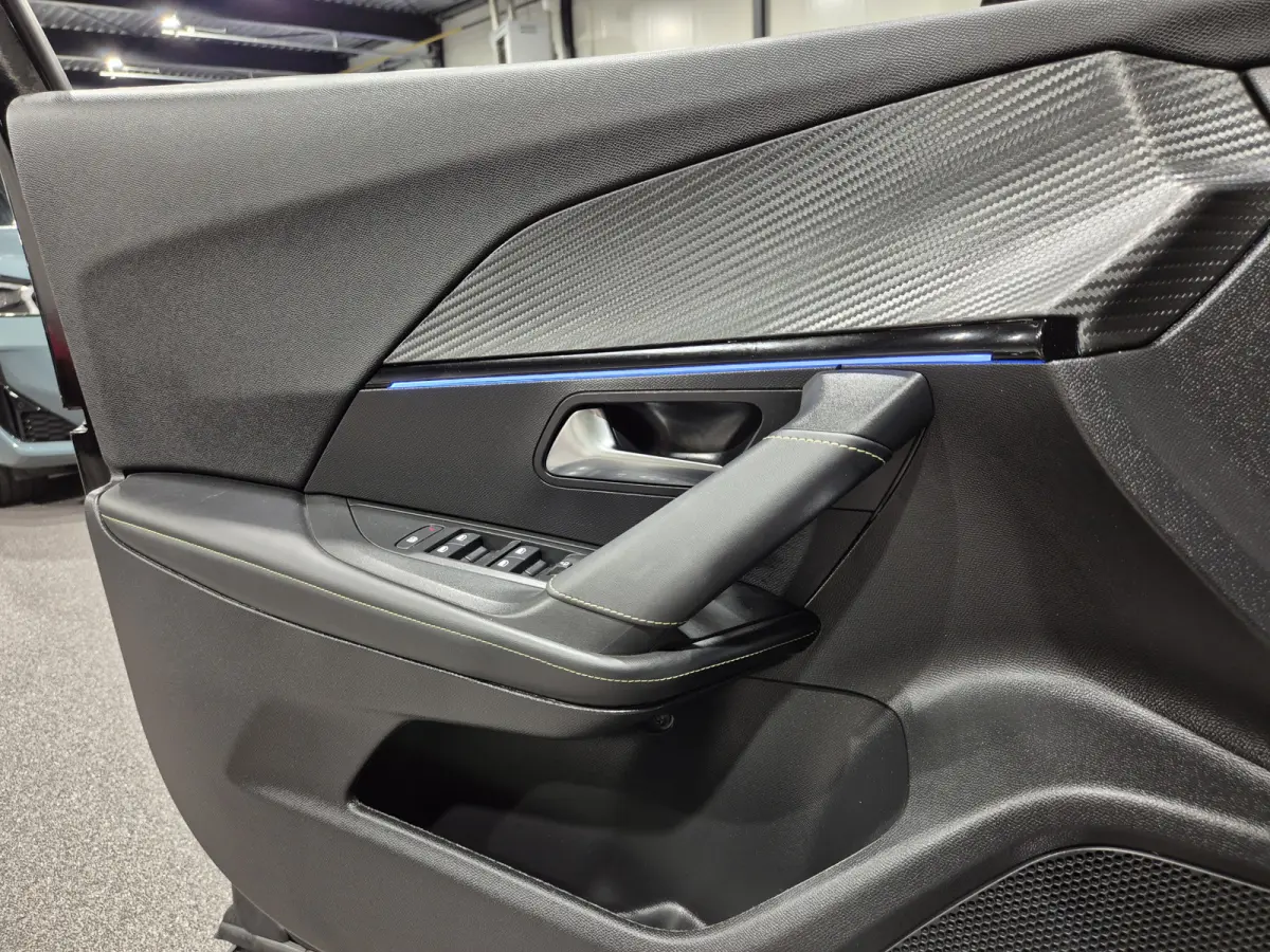 1.2 Hybrid 145 GT 360 Camera | Groot Navi | Carplay/Android | LED | Half leer | Dode-hoek