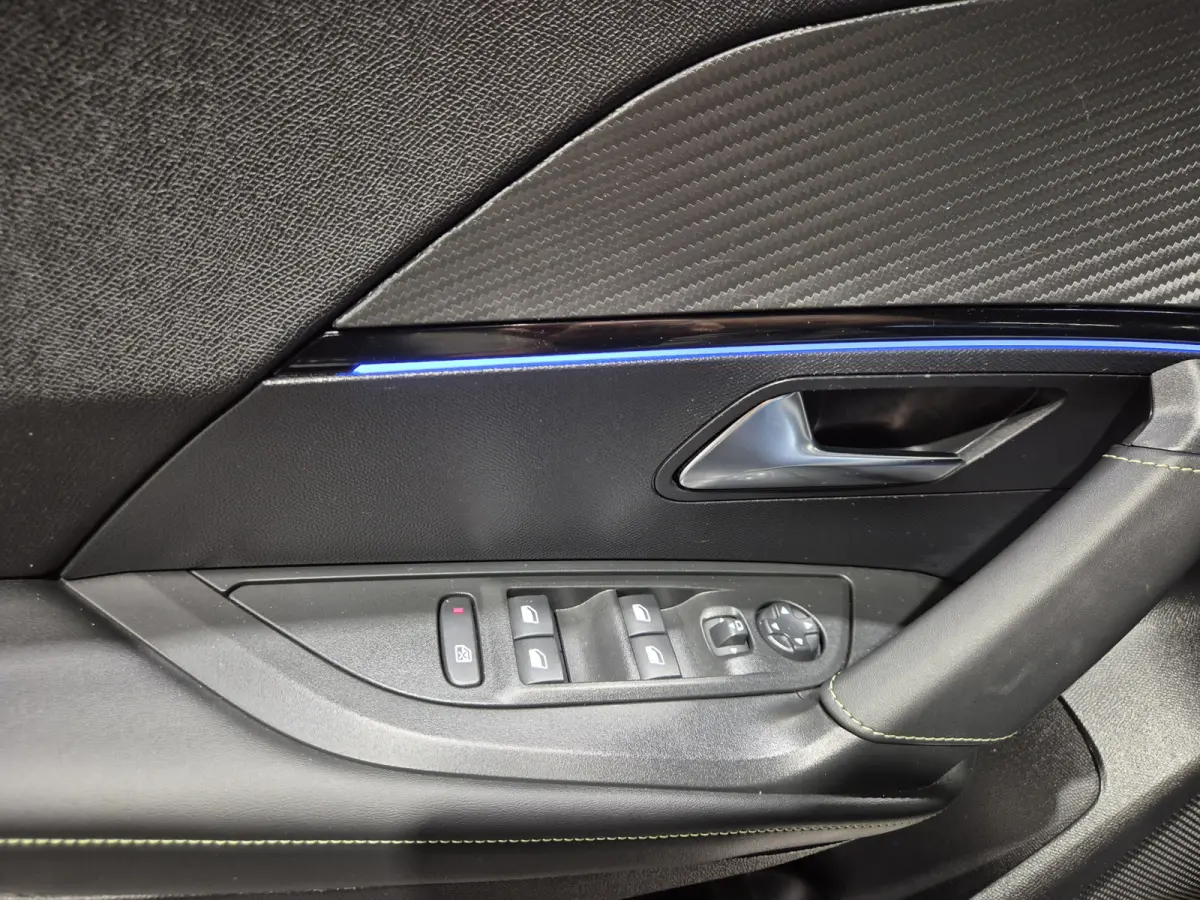 1.2 Hybrid 145 GT 360 Camera | Groot Navi | Carplay/Android | LED | Half leer | Dode-hoek