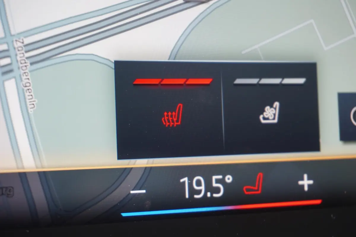 530e | SoH 100% | M Sportpakket Pro | Comfort Pack | Trekhaak met elektrisch wegklapbare kogel | Stoelventilatie voor beide voorstoelen | Harman Kardon HiFi Sound system | Driving Assistant 